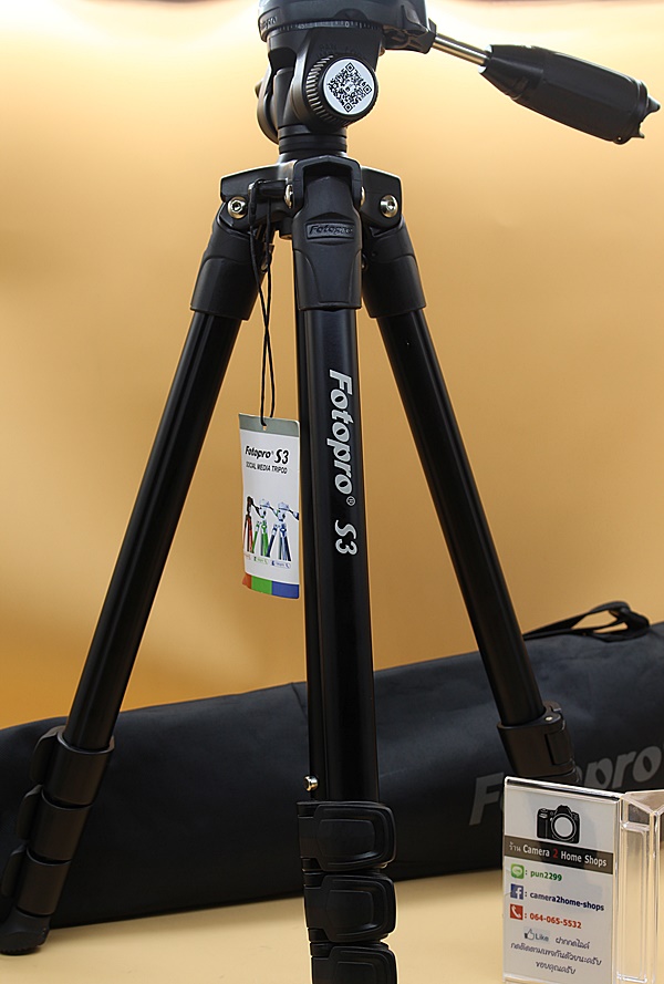 ขาย ขาตั้งกล้อง Fotopro Tripod S3 (Black) สภาพพร้อมใช้งาน  อุปกรณ์และรายละเอียดของสินค้า 1.ขาตั้งกล้อง Fotopro Tripod S3 (Black) 2.กระเป๋า  3.เพลท  *******